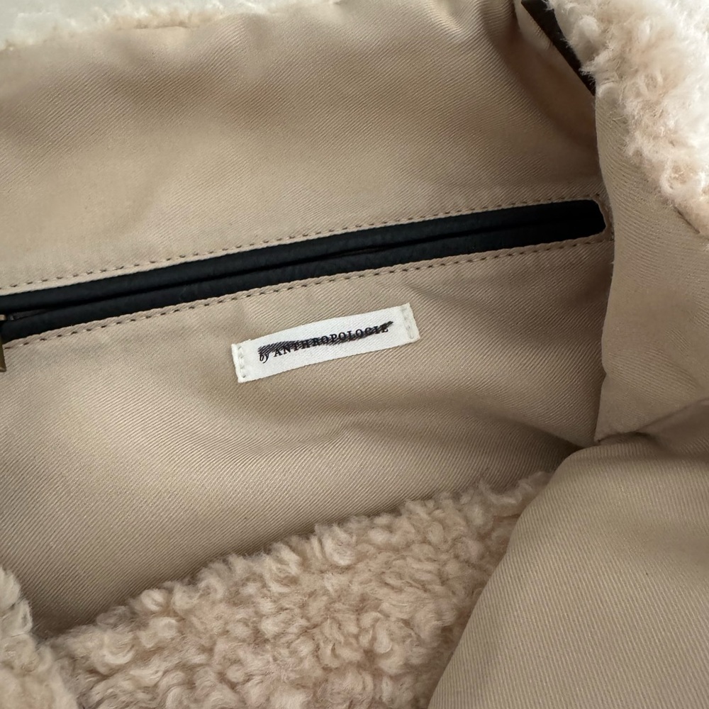 Beige Sherpa/boucle shoulder bag